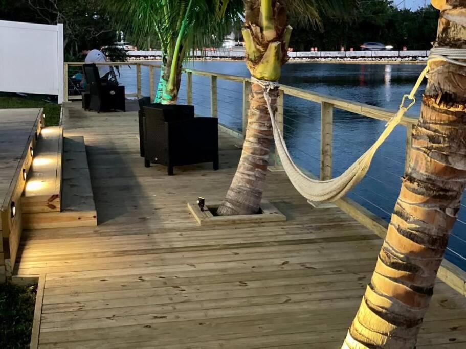 פורט לודרדייל 5-Star Lakefront Oasis In Hollywood-Hard Rock Casino מראה חיצוני תמונה